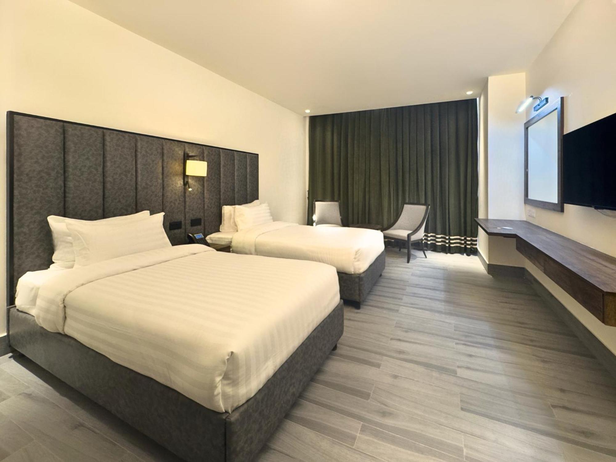 Hotel One Vogue Mall 35 Rawalpindi Esterno foto